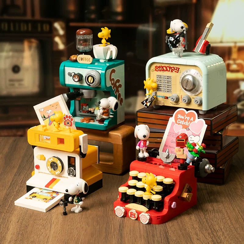 Pantasy Snoopy Retro Time