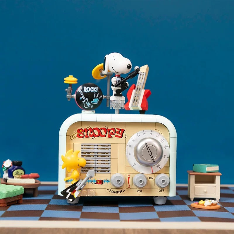 Pantasy Snoopy Retro Time